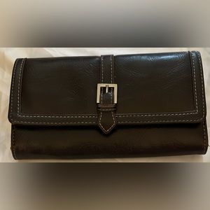 Nine West Large size Brown New wallet